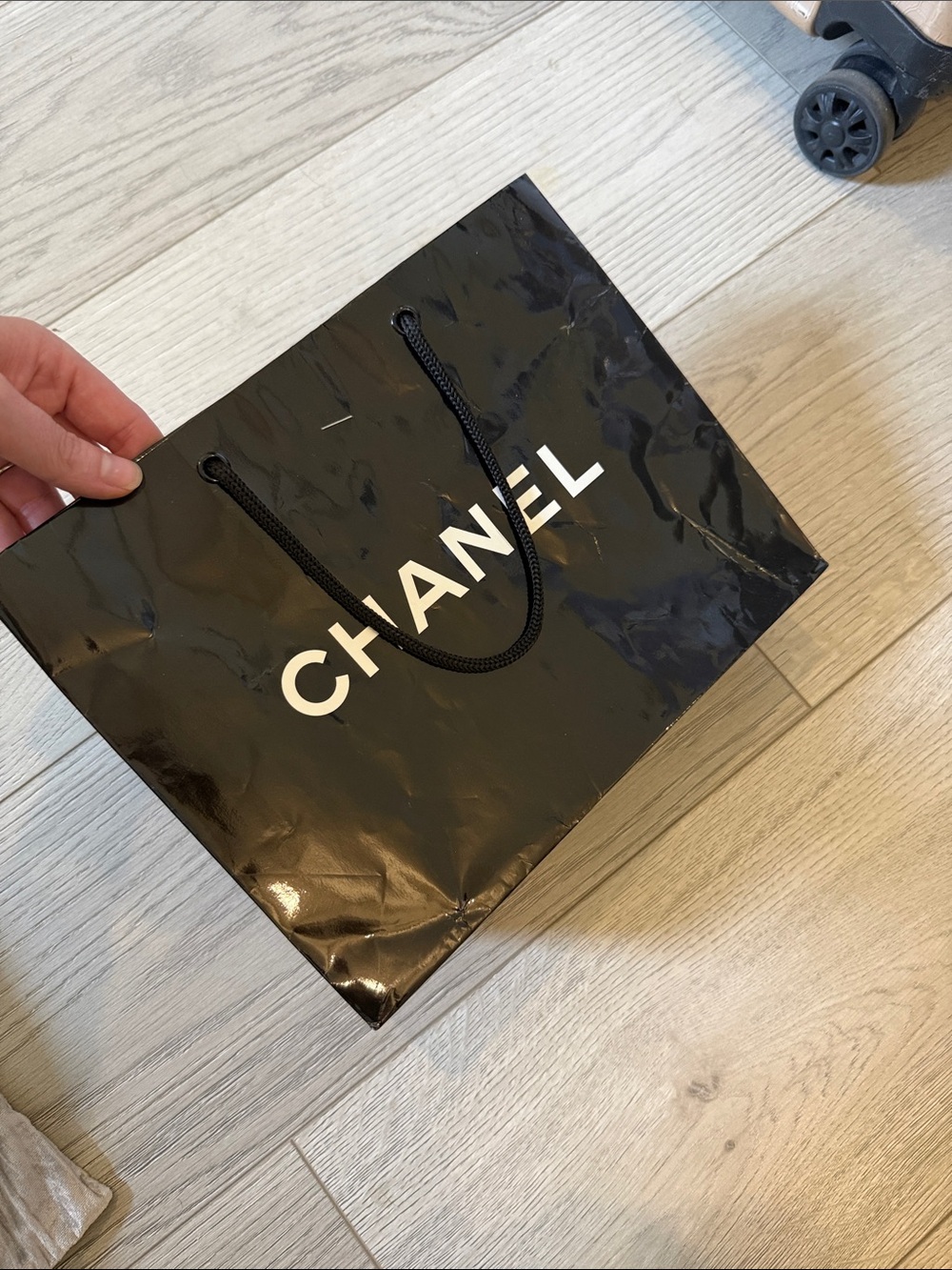 CHANEL Black and White Glossy Shopping Bag - Picture 4 of 5